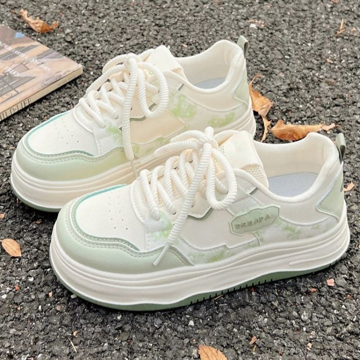Damen Voluminöser Plateau‑Sneaker im Retro‑Citystil mit dezenter Marmorierung und dämpfender Keilsohle Drune
