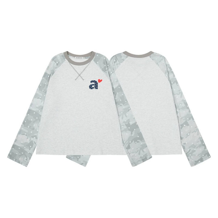 Damen Langarmshirt mit Raglanärmeln, Camouflage-Print und Herz-Initiale Drune