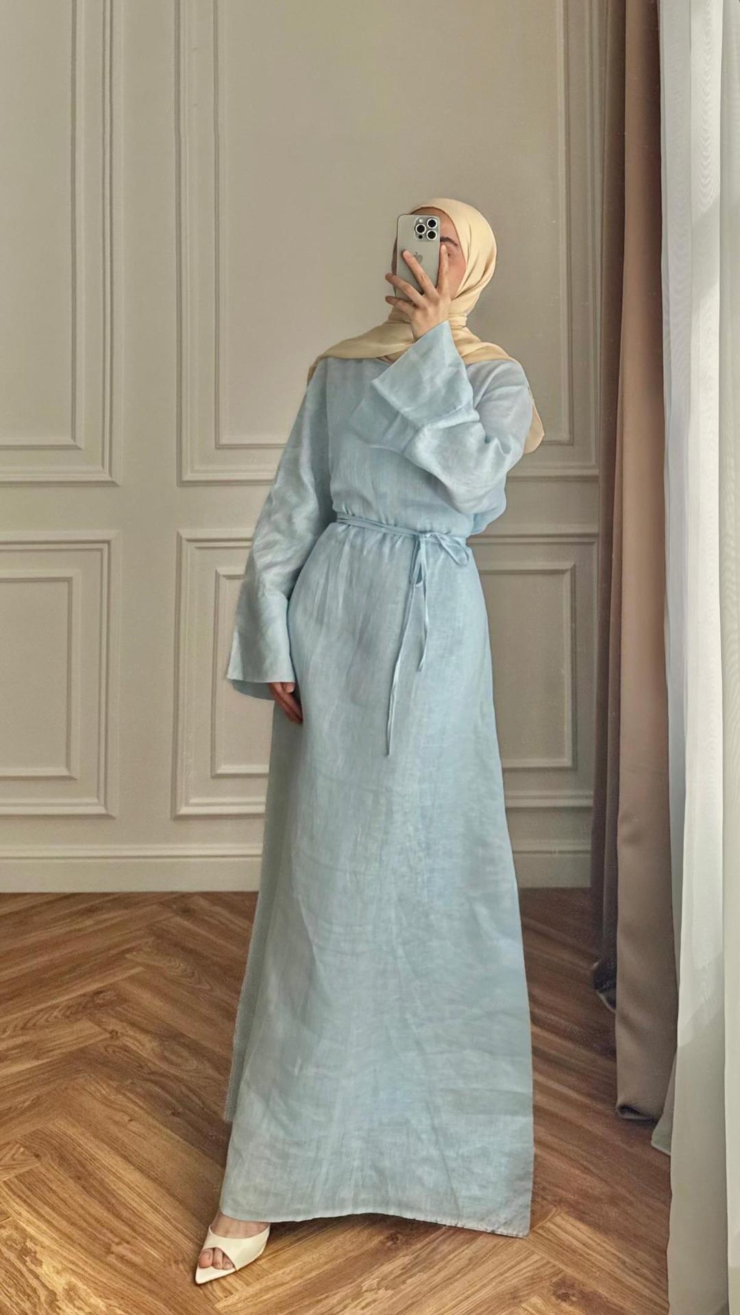 Damen Langes, elegantes Maxikleid aus leichtem Stoff mit Taillengürtel Drune