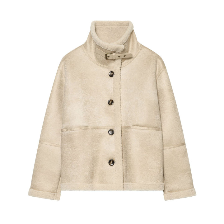 Damen Kurzjacke im Lammfell‑Look mit hoher Stehkragen‑Schnalle und aufgesetzten Taschen Drune