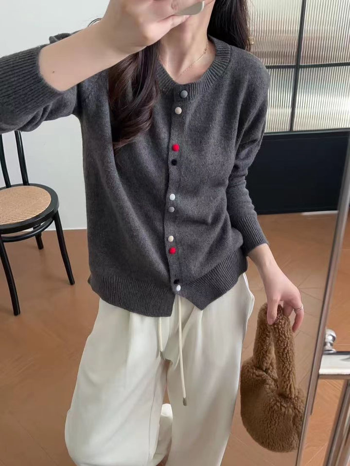 Damen Strickjacke mit dekorativen Knopfakzenten und weichem Material Drune