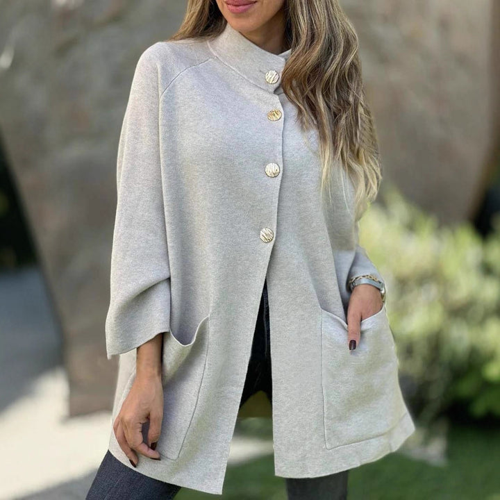 Damen Oversize Cape-Cardigan mit Stehkragen, aufgesetzten Taschen und Zierknöpfen Drune