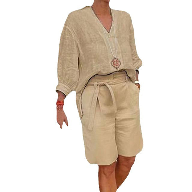 Damen lässiges Sommer-Outfit mit weitem Oberteil und Shorts Drune