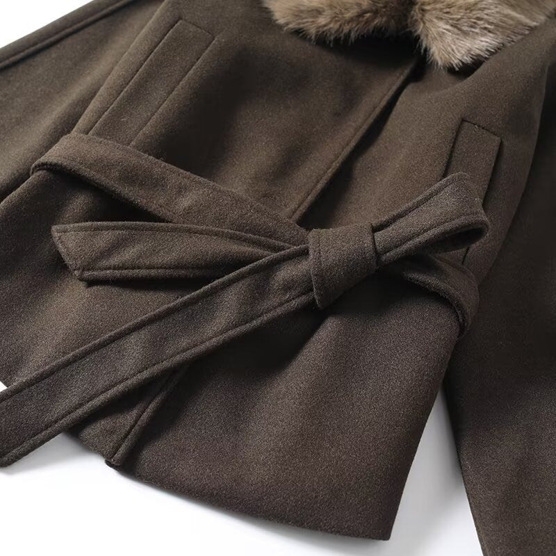Damen Übergangsjacke mit luxuriösem Kunstfellkragen und Taillengürtel Drune