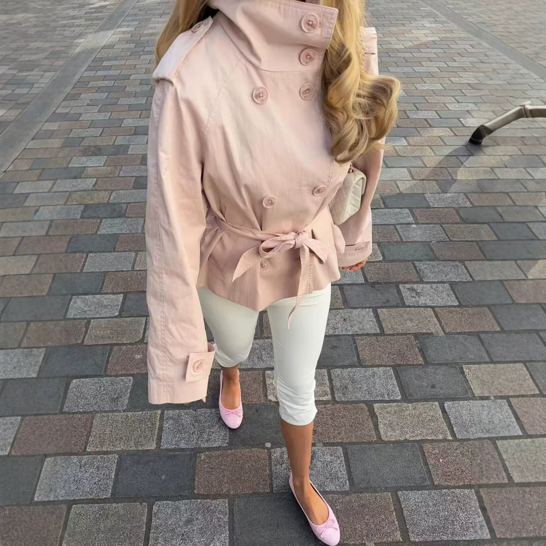 Damen Kurze zweireihige Trenchjacke mit hohem Stehkragen, Schulterklappen und Bindegürtel Drune