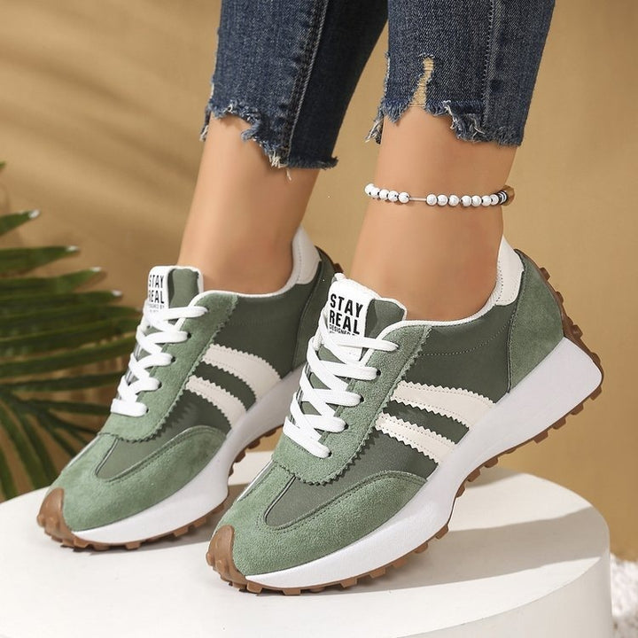 Damen Retro-Running-Sneaker mit Wildlederoptik, profilierter Gumminsohle und gepolstertem Komfortfußbett Drune
