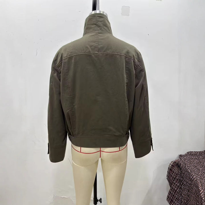 Damen Kurzblouson mit hohem Stehkragen, verdecktem Reißverschluss und Taillengürtel Drune