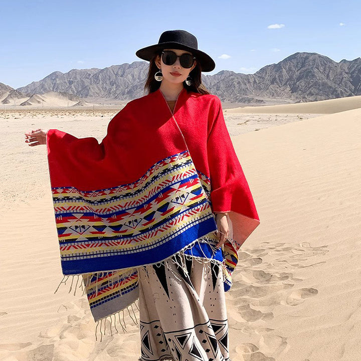Damen Oversize-Wendepancho aus Wollmix mit Ethno-Jacquard und Fransensaum Drune
