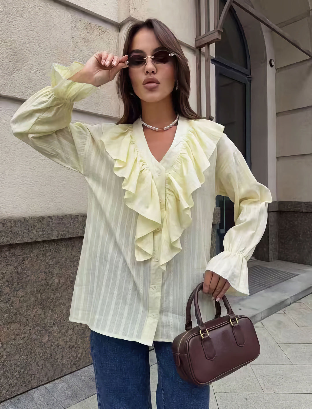 Damen Bluse mit Rüschen und Knopfleiste Drune