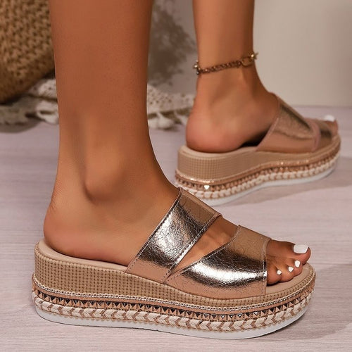 Damen modische Plattform-Sandalen mit glänzendem Obermaterial und stilvollem Riemen Drune