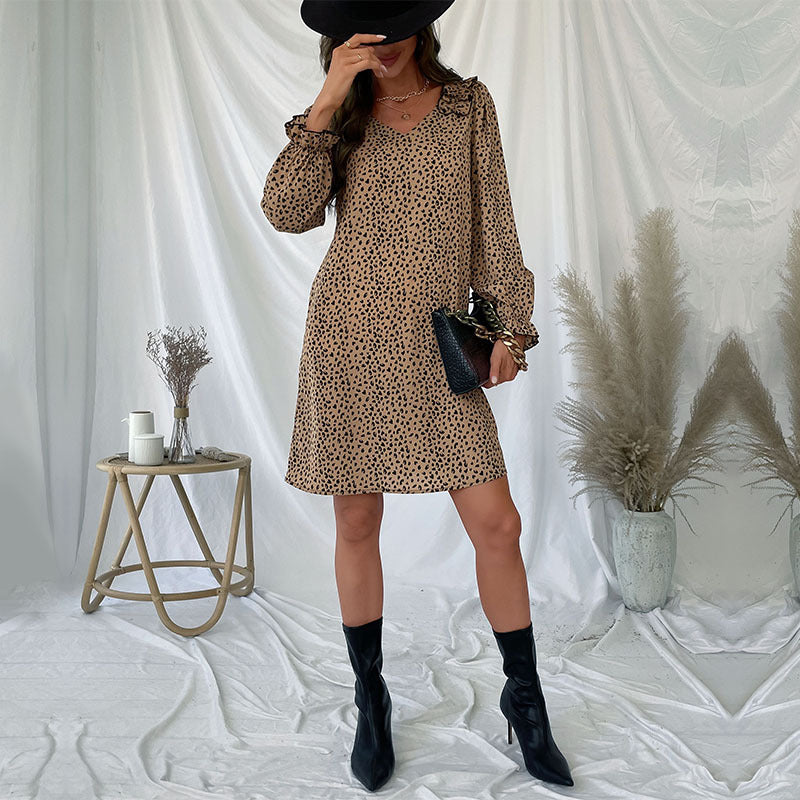 Damen Minikleid mit V-Ausschnitt, Volantkragen und dezentem Animal-Print Drune