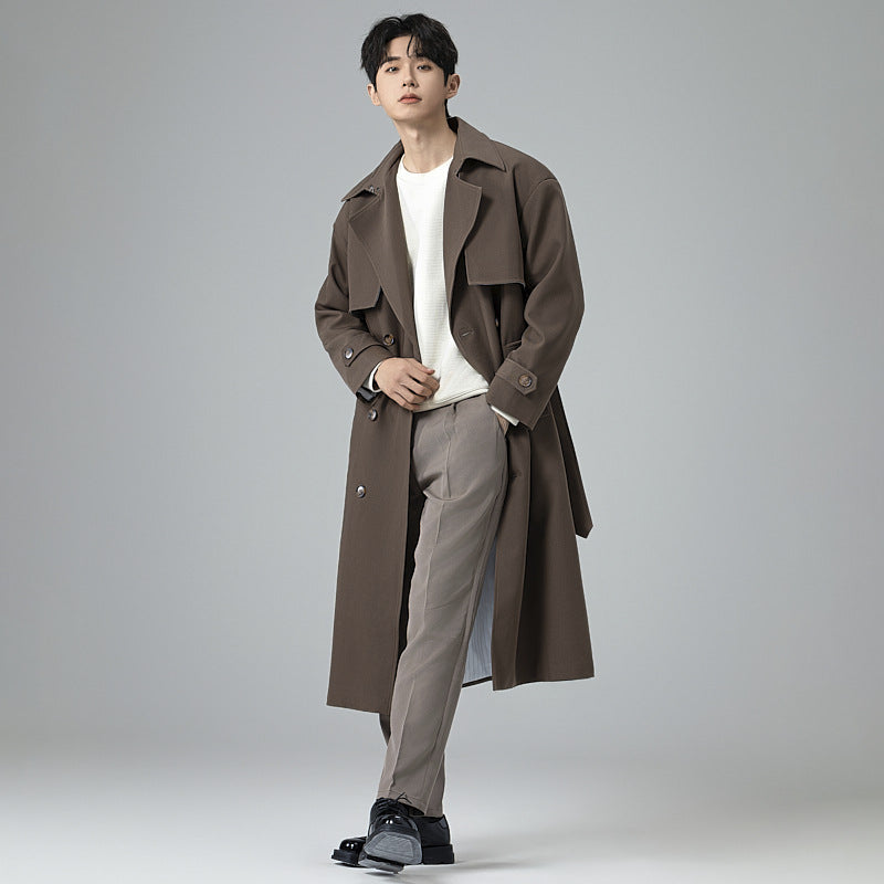 Herren Trenchcoat im minimalistischen Doppelreiher mit breitem Schalkragen und Taillengürtel Drune