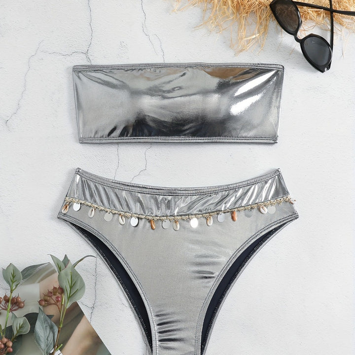 Damen Bandeau-Bikini mit eleganter Glanzoptik und modischen Muscheldetails Drune