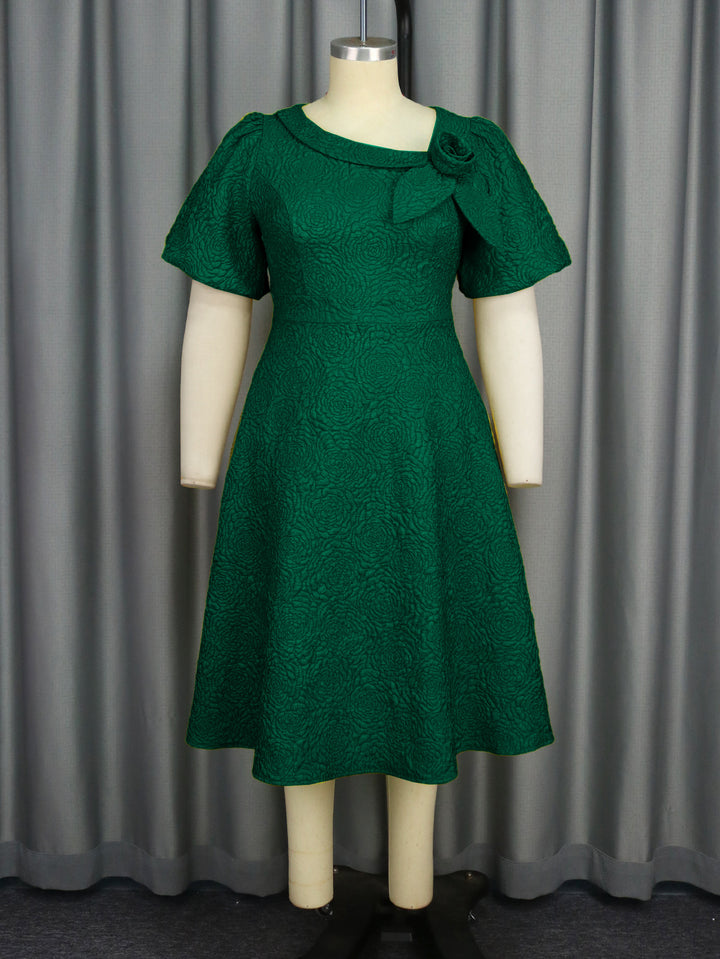 Damen Elegantes Kleid mit strukturierter Blumenapplikation Drune
