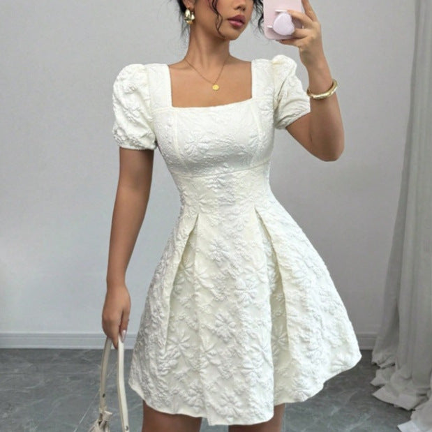 Damen Minikleid mit strukturiertem Blumendesign und Puffärmeln Drune