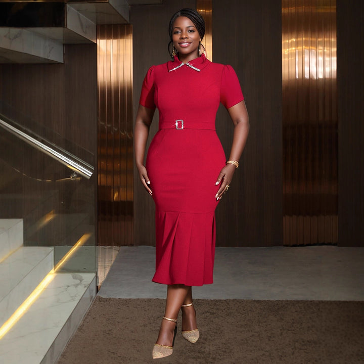 Damen Elegantes Kleid mit schwingendem Saum und glamourösen Akzenten Drune