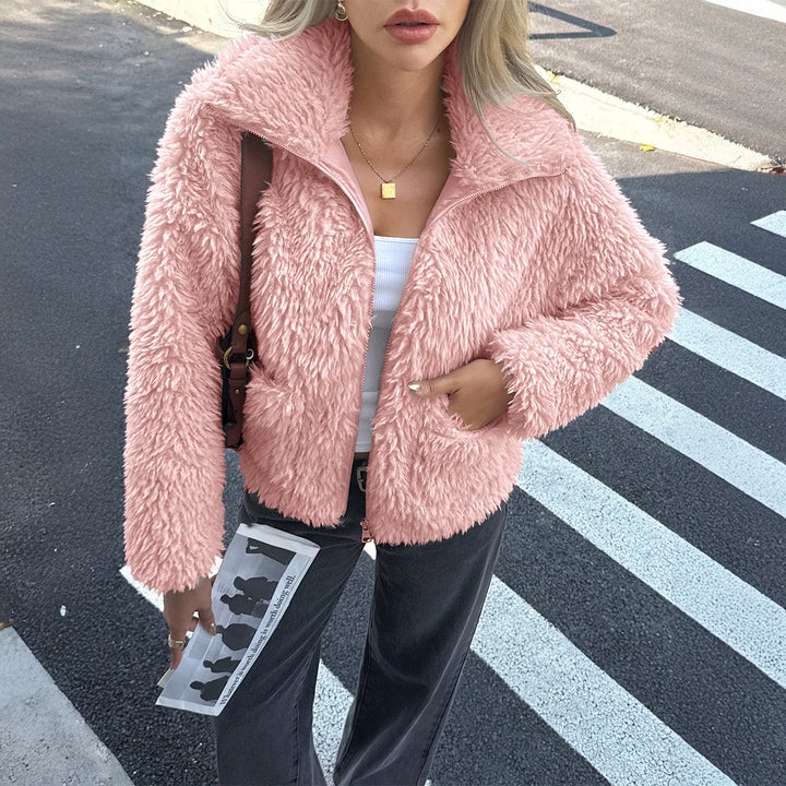 Damen nan Teddyjacke mit Reißverschluss, hochgeschlossenem Kragen, aufgesetzten Taschen und kurzer Passform Drune