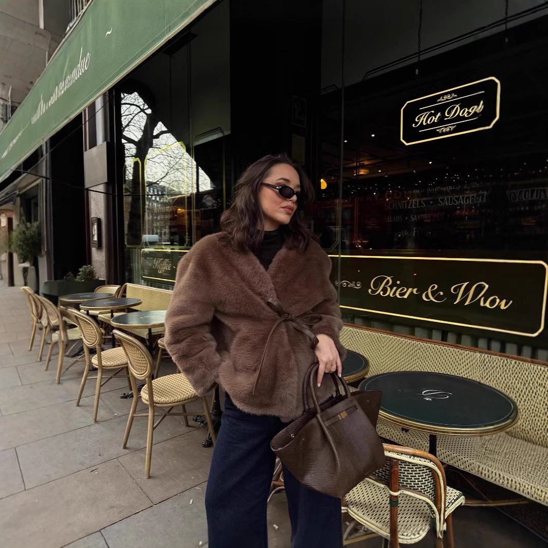 Damen kuschelige Steppjacke mit taillierbarem Design und elegantem Gürtel Drune