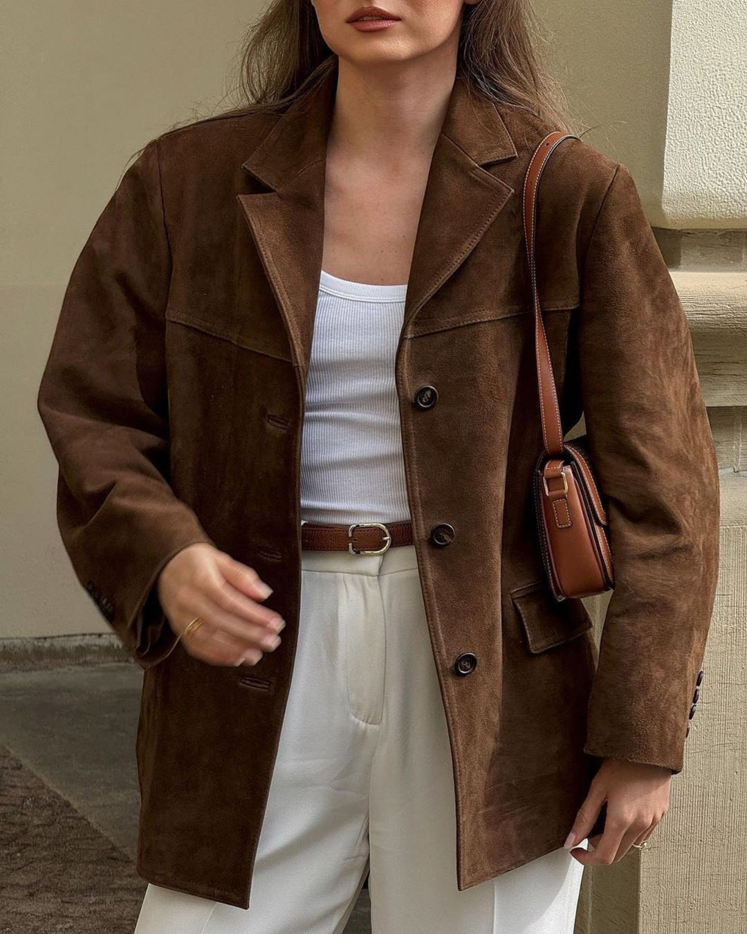 Damen Modische Wildlederjacke mit eleganten Details