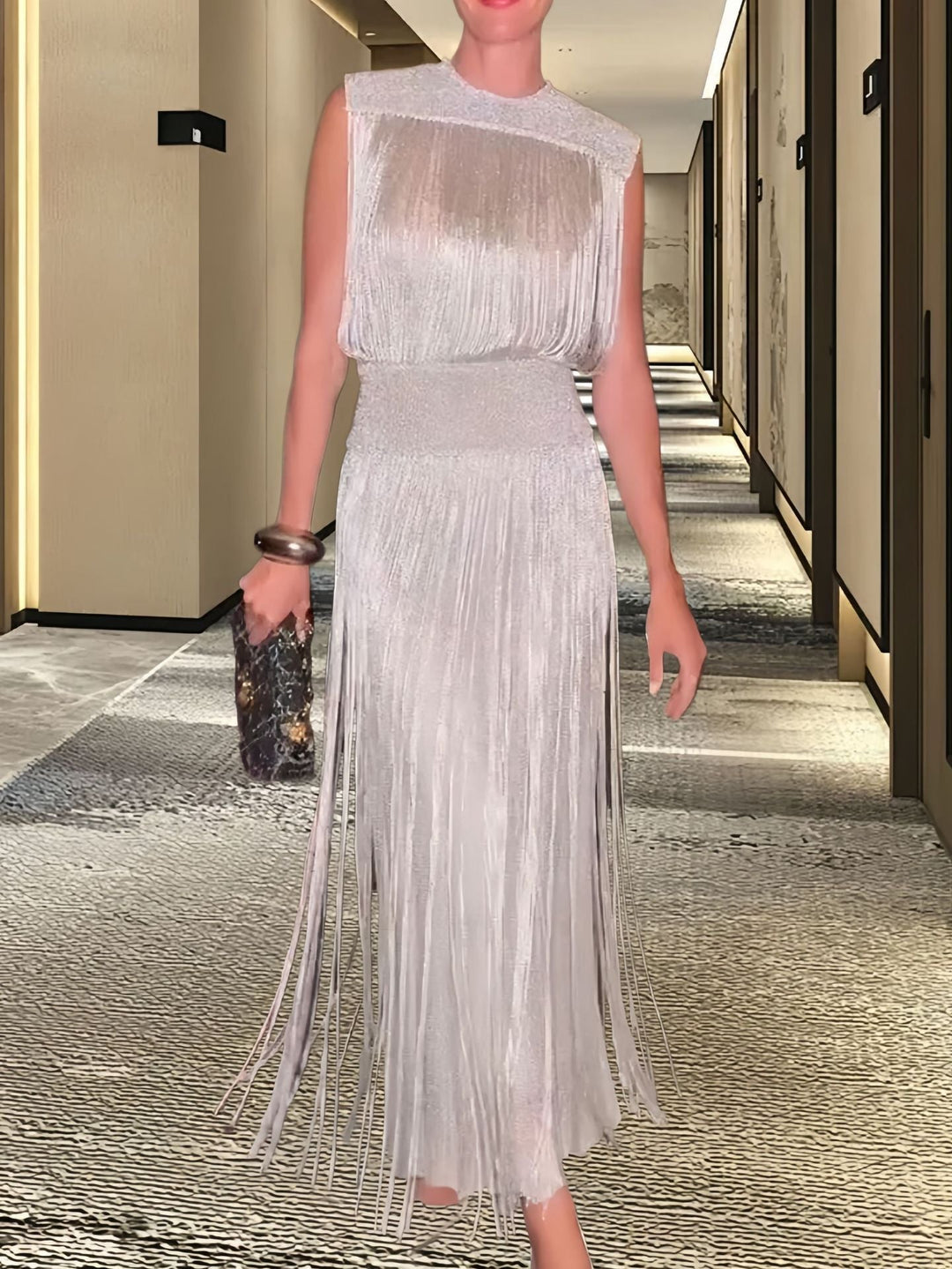 Damen Elegantes Abendkleid mit schwingendem Saum Drune