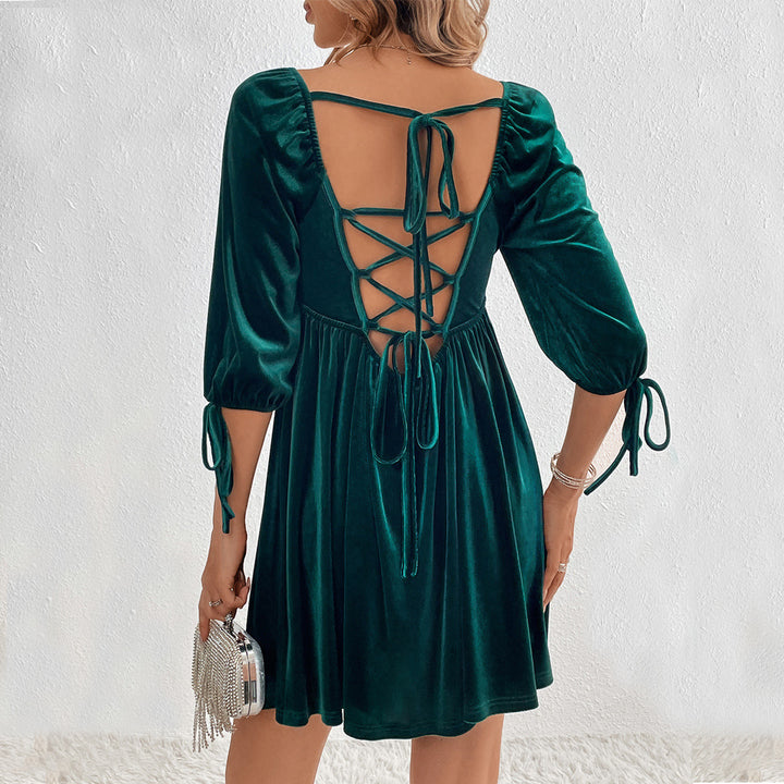 Damen Samtkleid mit modernen Rüschendetails und verstellbaren Ärmeln Drune