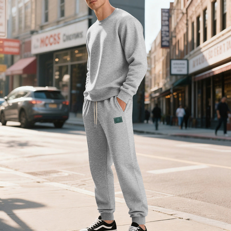 Herren nan relaxed-fit Baumwoll-Fleece-Jogginghose mit elastischem Tunnelzug, gerippten Beinabschlüssen und dezenter Patch-Applikation Drune