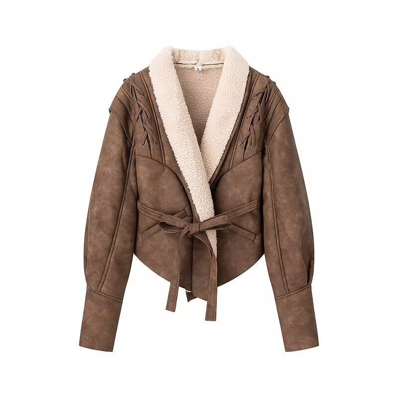 Damen nan kurze Bikerjacke in Lammfelloptik mit Schalkragen, Bindegürtel und Zierkordeln Drune