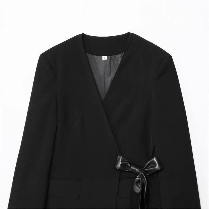 Damen Wickelblazer mit eleganter Satin-Schleife und modernen Taschen Drune