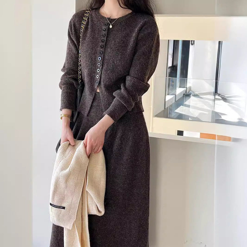 Damen Strickjacke mit Knopfdetails und eleganter Silhouette Drune