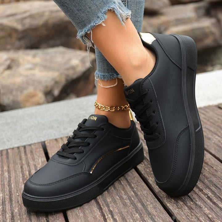 Damen Plateau-Sneaker mit goldener Zierkante und gepolstertem Komfortfußbett Drune