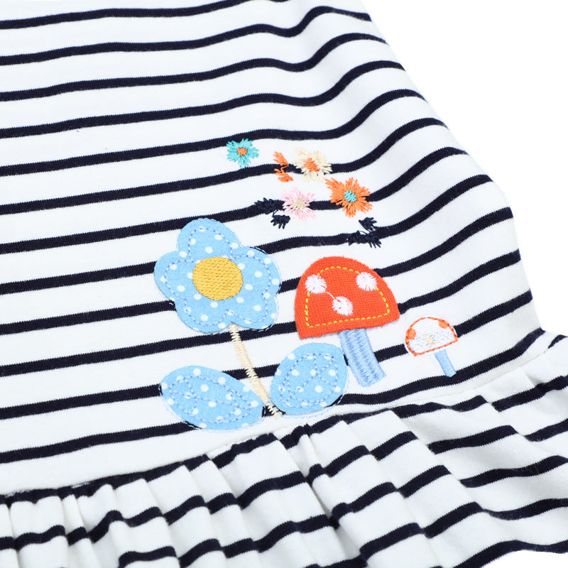 Mädchen Freizeitkleid mit bunten Stickereien Drune