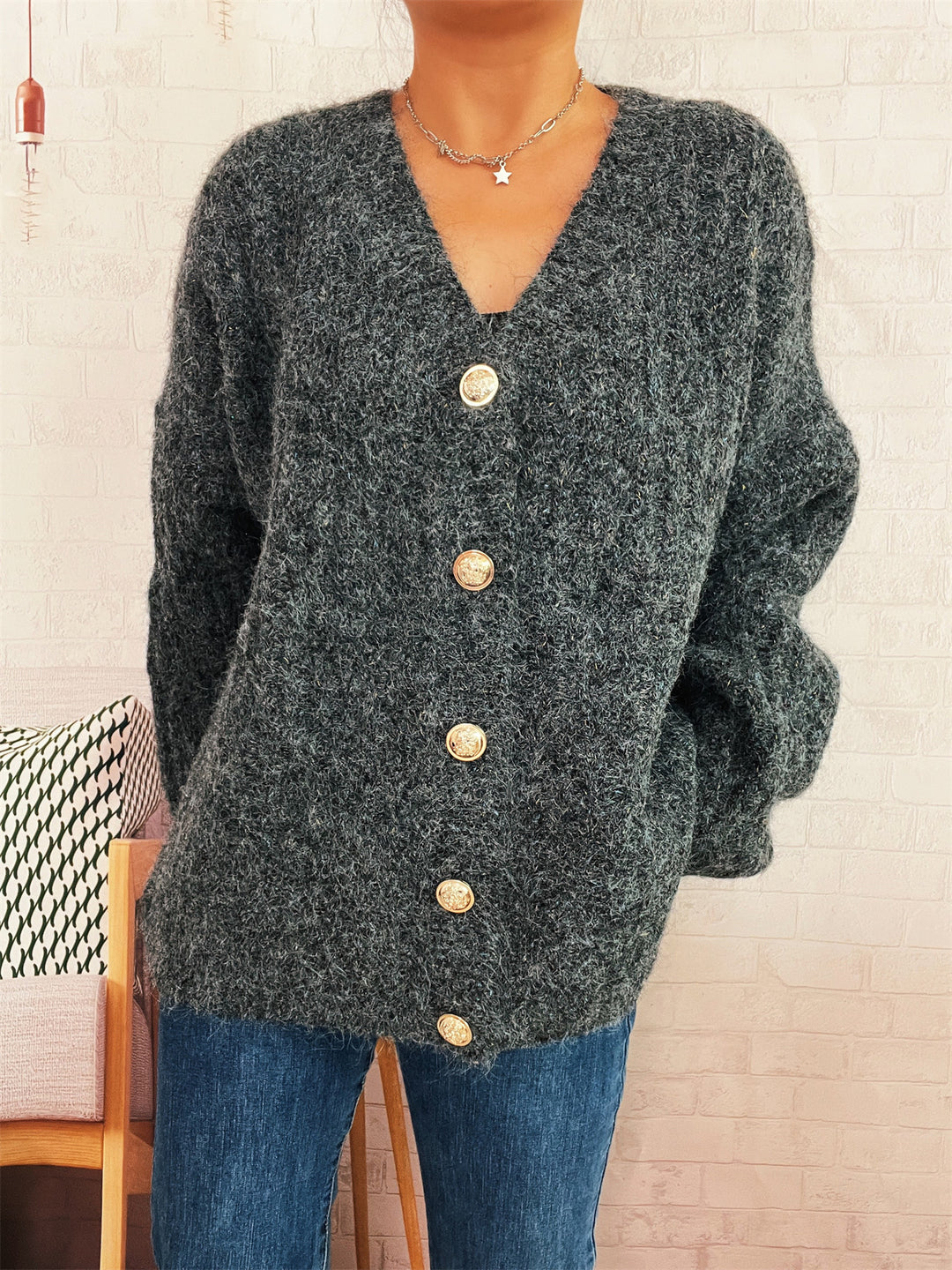 Damen Oversized Strickjacke mit goldenen Knopfdetails und weichem Material Drune