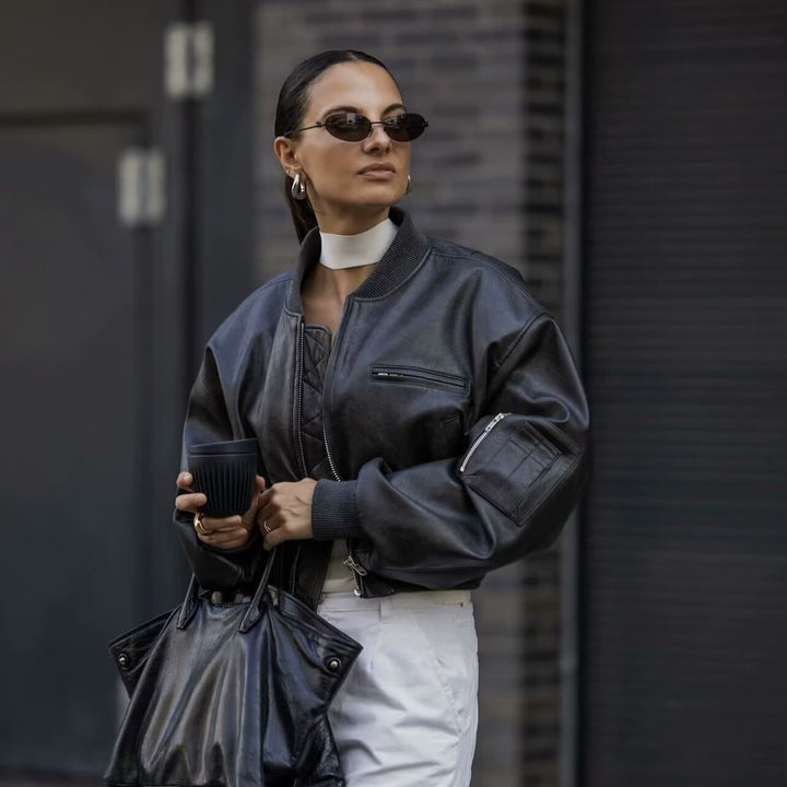 Damen Cropped-Bomberjacke in Vintage-Lederoptik mit Ärmeltasche und breitem Rippbündchen Drune