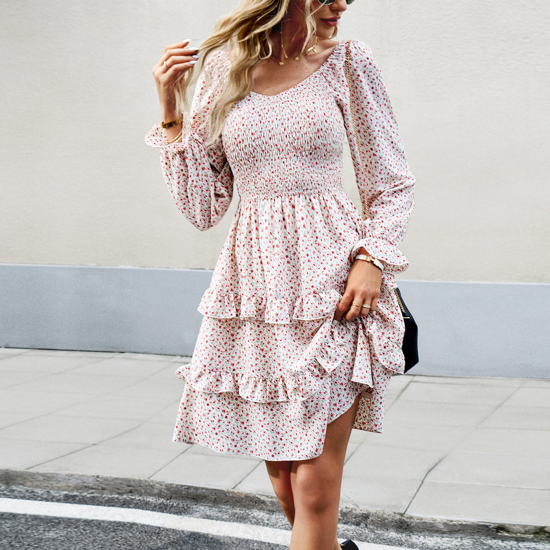 Damen nan smockiertes Carmen-Minikleid mit Puffärmeln, taillierter Smok-Büste und asymmetrischem Volantsaum Drune