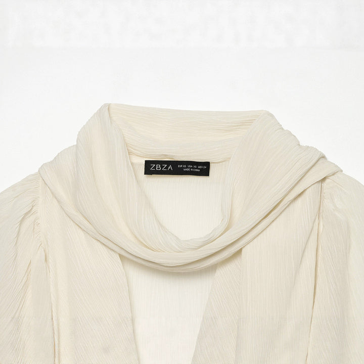 Damen Leichte Crêpe‑Bluse mit drapiertem Schalkragen und Ballonärmeln Drune