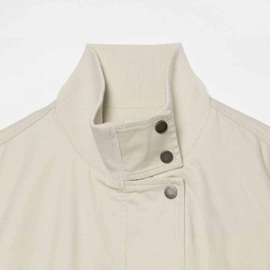 Damen Boxy Kurzblouson mit hohem Rippstehkragen und Tunnelzugsaum Drune