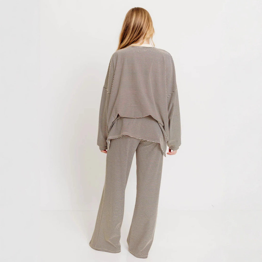 Damen nan gestreiftes Komfort-Set aus feinem Rippjersey mit Oversize-Pullover und weiter Bundhose Drune