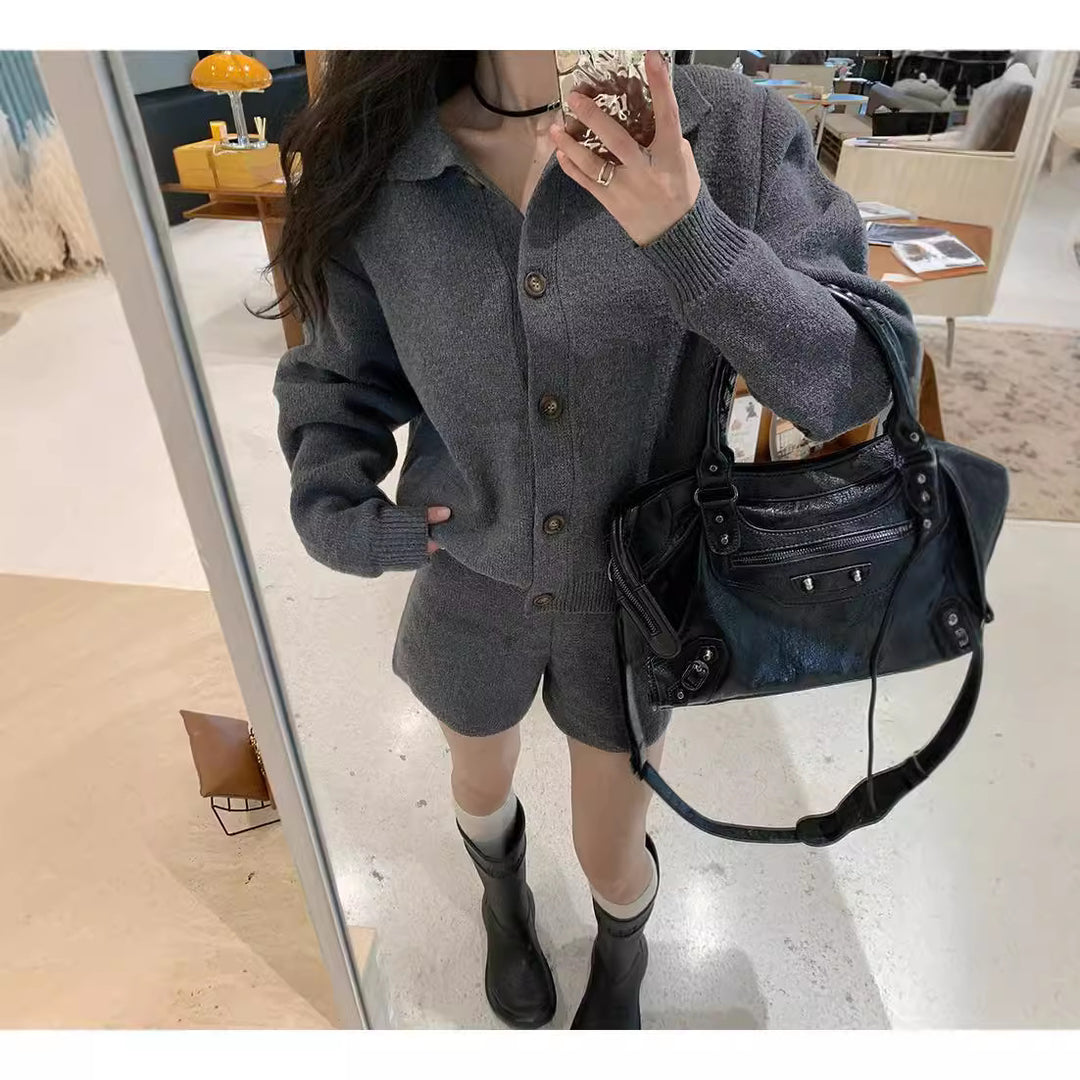 Damen trendige Strickjacke mit Knopfdetail und passendem Shorts Drune