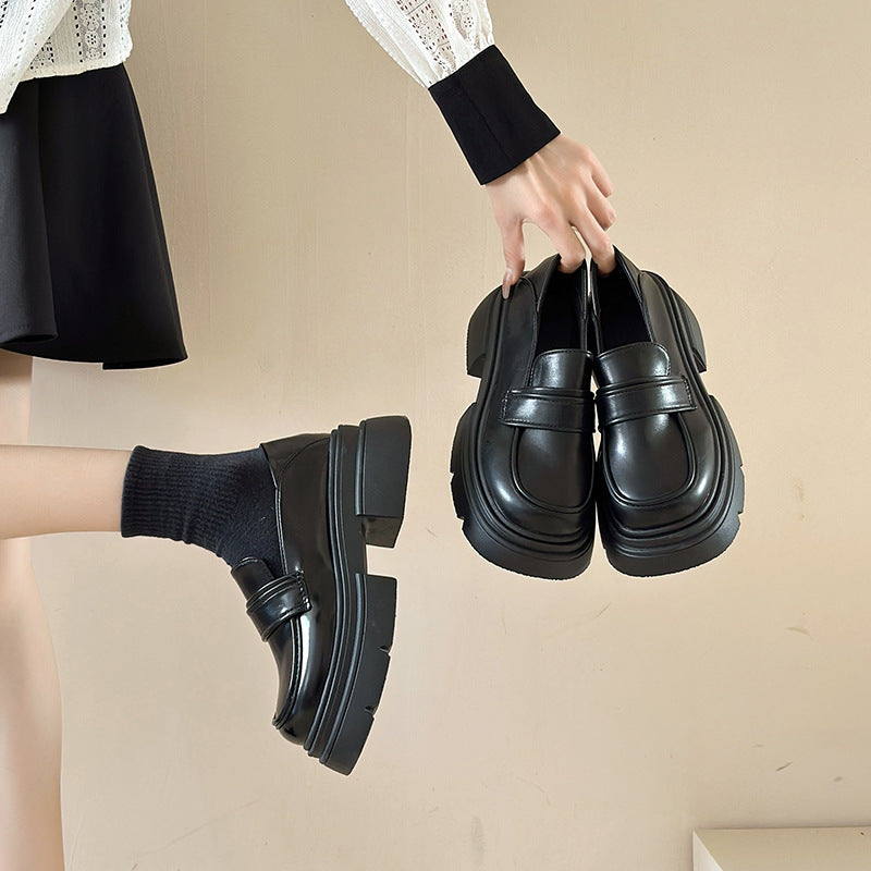 Damen Plateau-Lederschuhe mit modischem Detail und robuster Sohle Drune