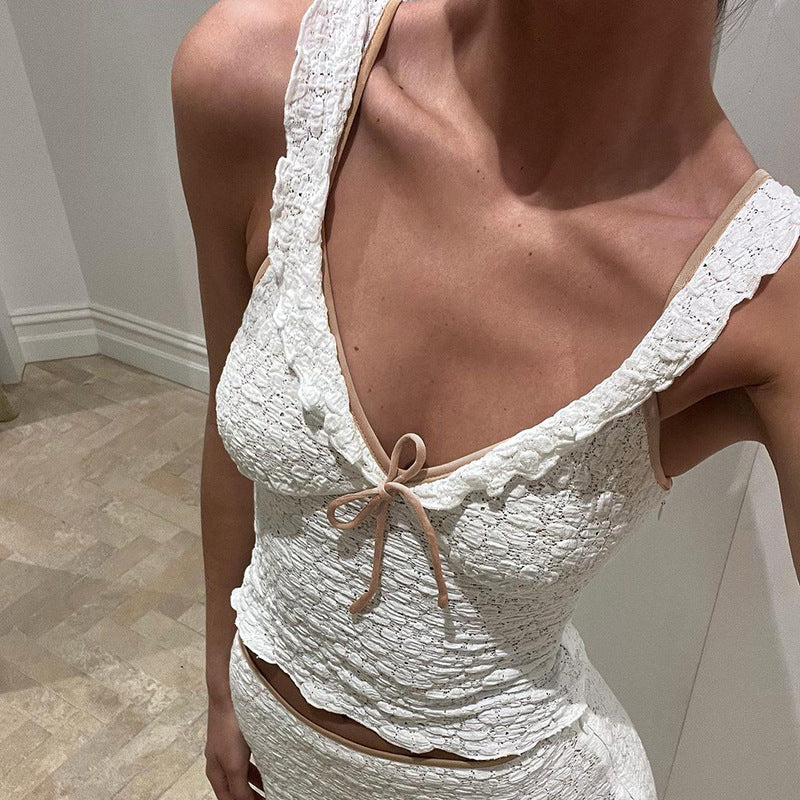 Damen elegantes Spitzentop mit verspielten Rüschendetails und Raffungen Drune
