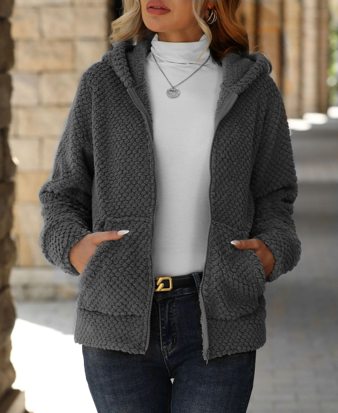 Damen Plüschige Fleecejacke mit Hoodie und Taschen Drune