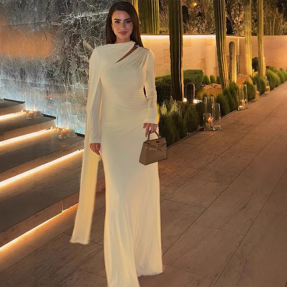 Damen Tailliertes Maxikleid mit einseitigem Cape und hohem Kragen Drune