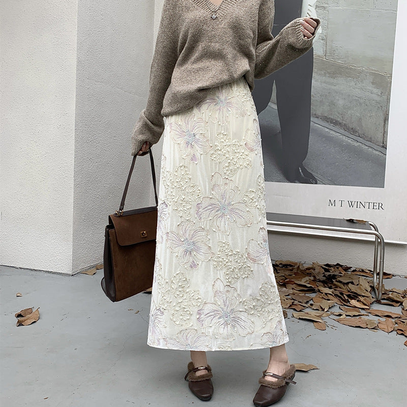 Damen nan Maxirock aus samtartiger Jacquardware mit floralem Relief, hoher Taille und seitlichem Beinschlitz Drune