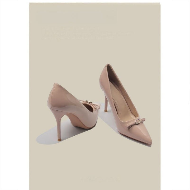 Damen Spitz zulaufende Lack‑Pumps mit hohem Stiletto‑Absatz und Kristall‑Schleifenapplikation Drune