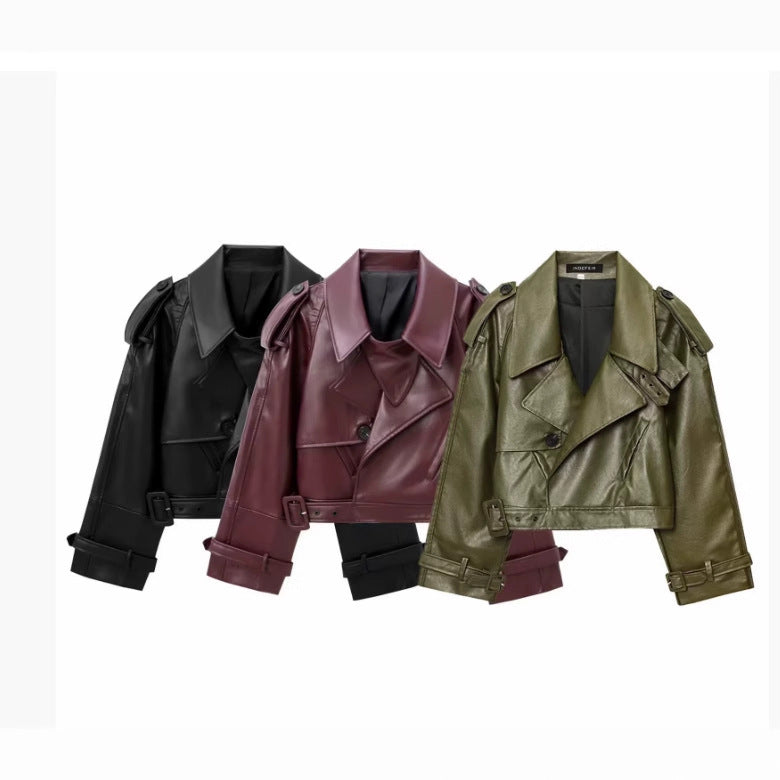 Damen Kunstleder Bikerjacke im modischem Cropped-Design mit taillierbarem Gürtel und dekorativen Knöpfen Drune