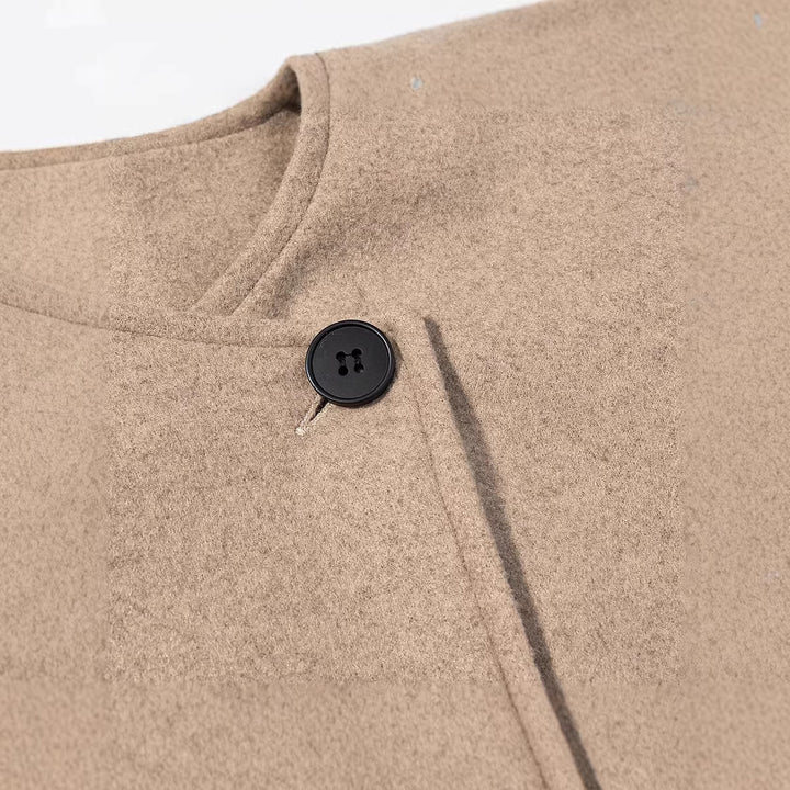 Damen Kurz geschnittene Wollmix-Boxy-Jacke mit asymmetrischer Knopfleiste Drune