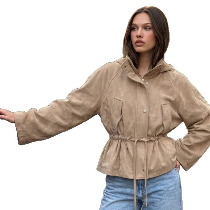 Damen Kurzjacke in Veloursleder‑Optik mit Kapuze und Taillenzug Drune