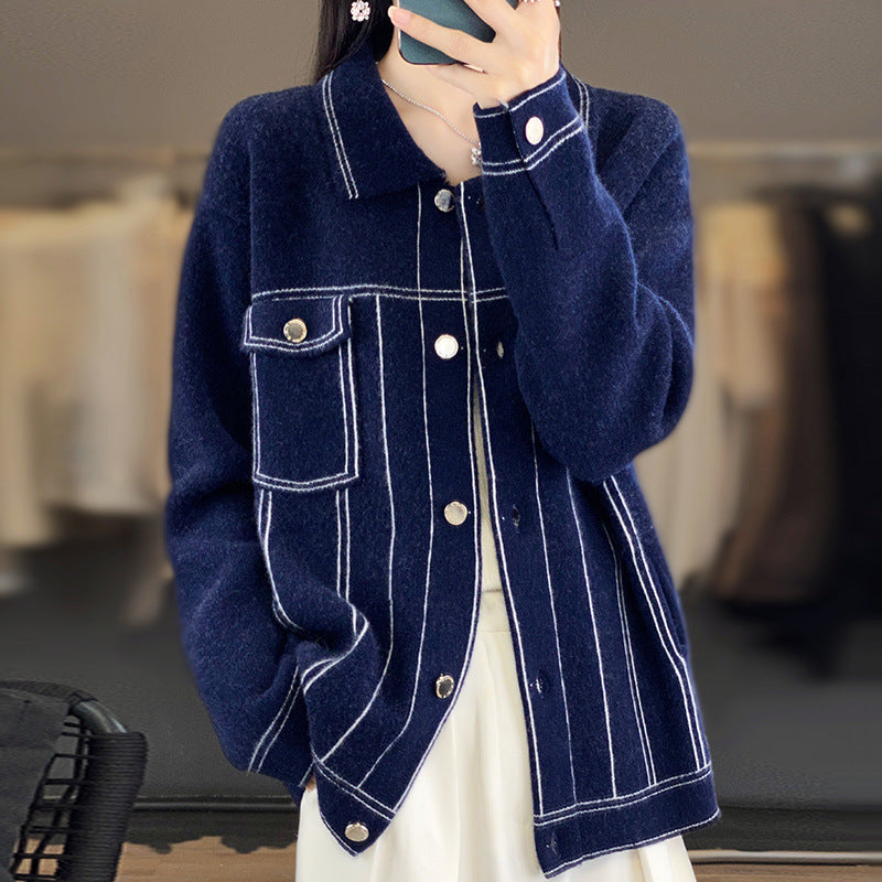 Damen Oversize-Strickjacke im Jeansjacken‑Look mit kontrastierenden Nahtdetails und Brusttasche Drune