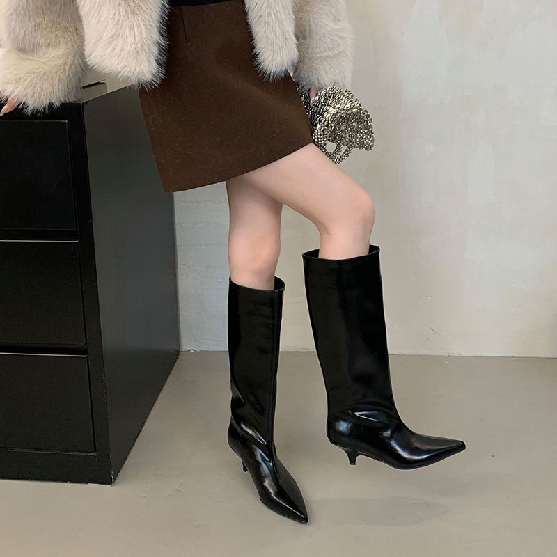 Damen Hochschaftige spitz zulaufende Stiefel aus Glattleder mit schlanker Silhouette Drune