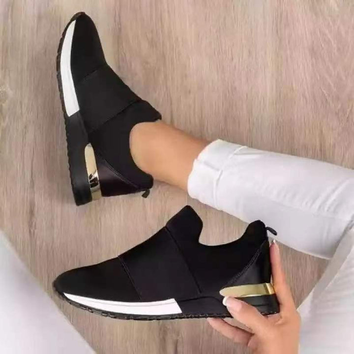 Damen Slip-On Wedgesneaker mit verstecktem Keil und Metallic-Fersenakzent Drune